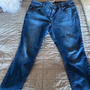 Vineyard Vines Skinny Jean, size 12